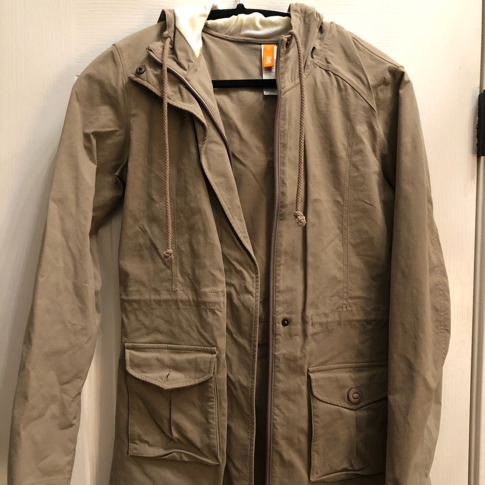 Lucy beige raincoat